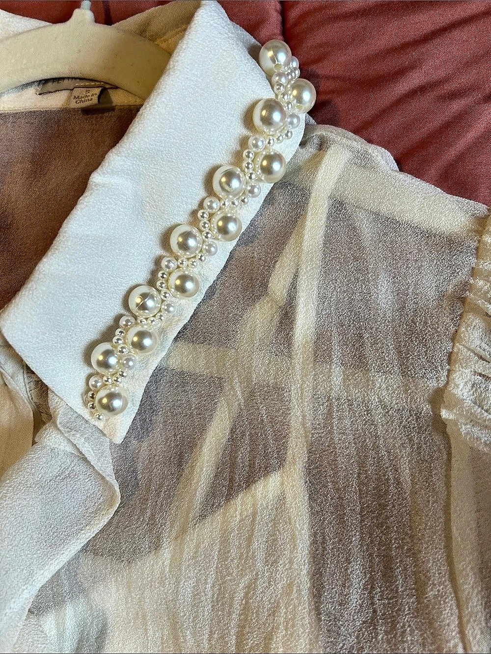 Flying Tomato Pearl Collar Ruffle Blouse in White Small Like New